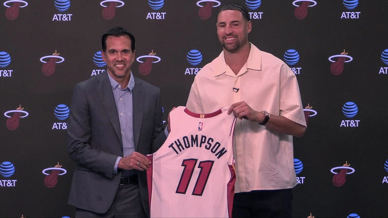 Klay Thompson's FULL Heat Introductory Press Conference background