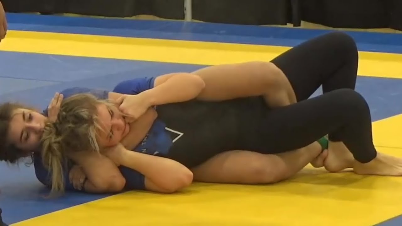 Valentina Pensavalle gets mounted and choked background