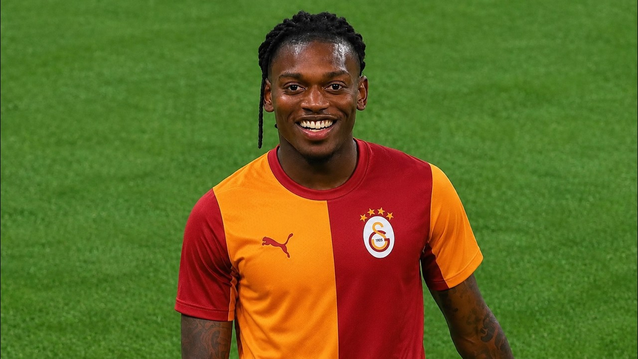 Here Is Why Galatasaray Want Rafael Leão 🟡🔴🇵🇹 background
