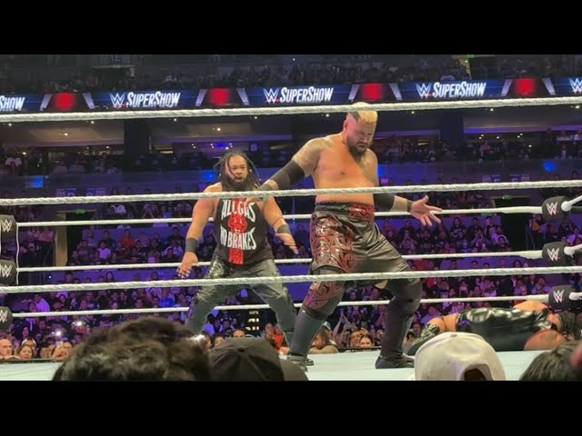 Jacob Fatu, Cody Rhodes & Jimmy Uso vs Solo Sikoa & MFTs - WWE Live 2025 background