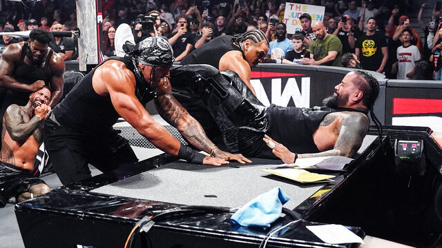 Top 10 Raw moments: WWE Top 10, Aug. 24, 2026 background
