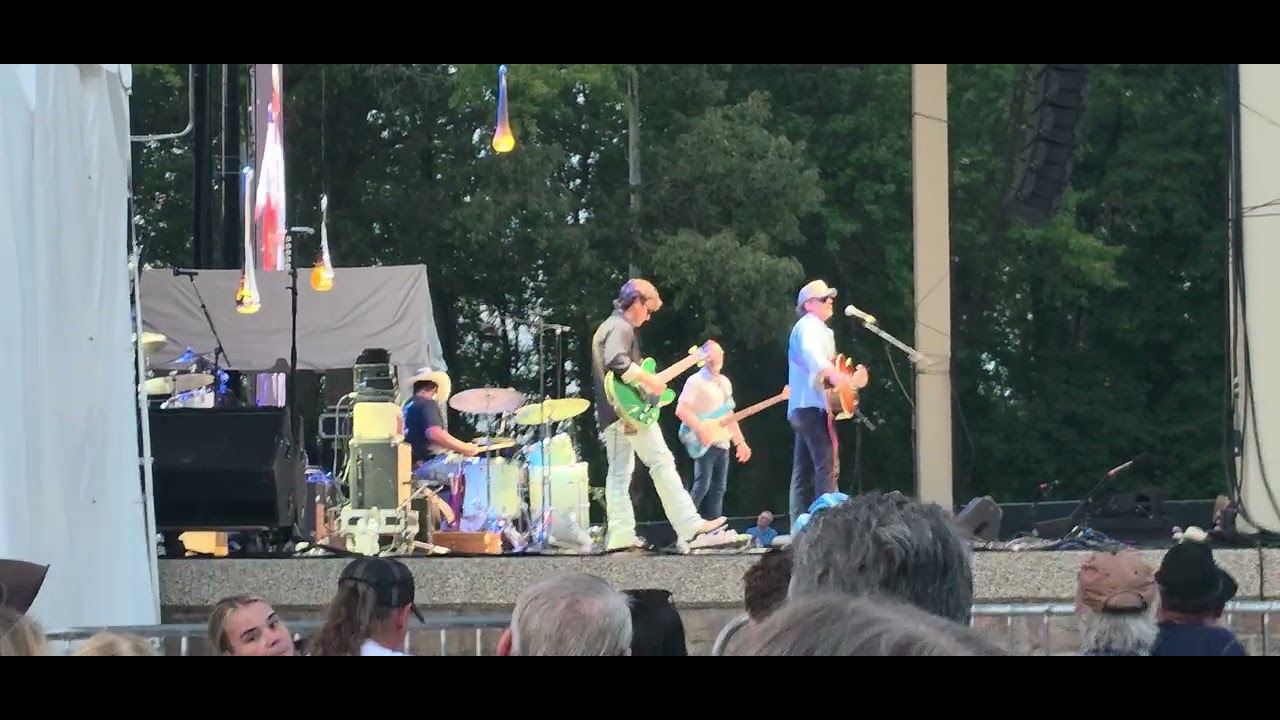 Wesko opening up for dewight yokam beaver dam ky 8 29 26 background