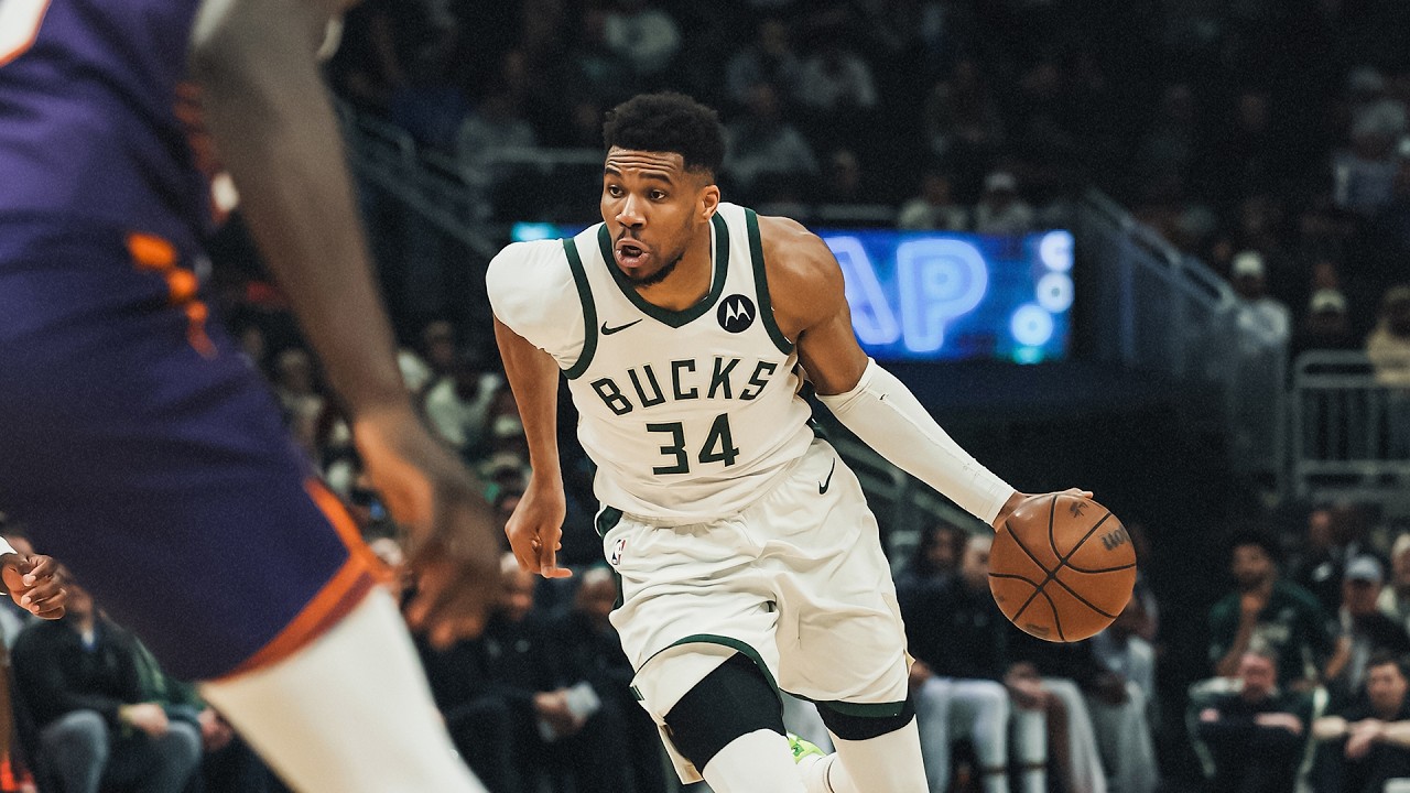 Highlights: Giannis Antetokounmpo Scores 22 Points vs. Suns | 03.10.26
