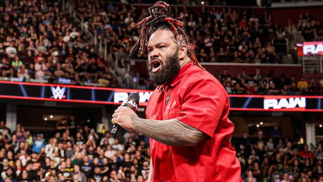 Jacob Fatu to Royce Keys: “I’m gonna dog walk all three of you m************”: Raw highlights background
