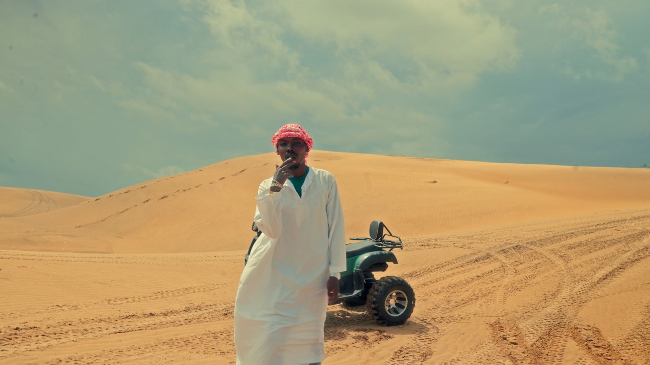 KAPITANI - NIWASHE (OFFICIAL MUSIC VIDEO) backdrop
