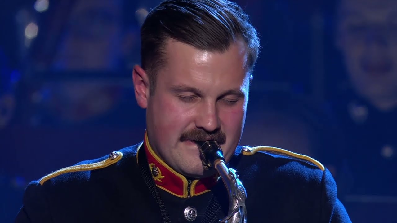 I Will Always Love You | Dolly Parton | The Bands of HM Royal Marines backdrop
