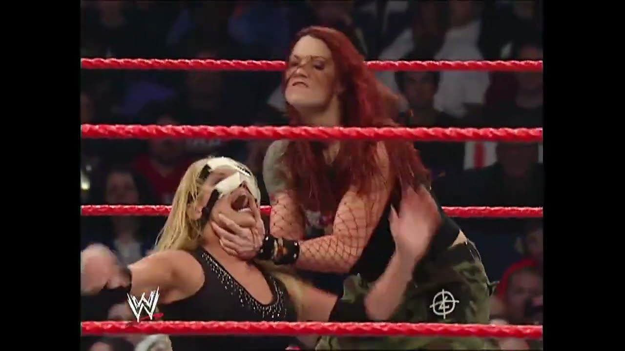 Raw: 11/22/2004 Lita vs Molly Holly vs Trish Stratus