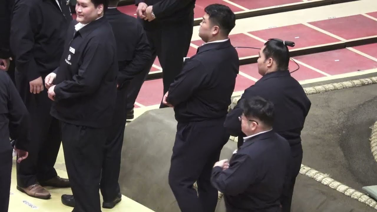 取組終了後の親方たち 照ノ富士 貴景勝 遠藤 他【大相撲令和8年9月場所】初日【SUMO SEP DAY1】2026/9/13 秋場所 background