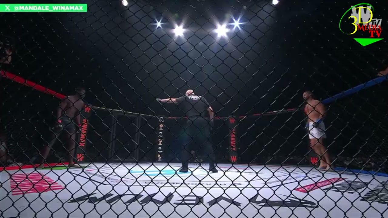 MMA.Belle victoire du fils de Moustapha Guéye (Mouhamed) background