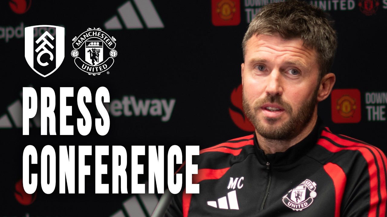 Michael Carrick Pre-Fulham | Press Conference background
