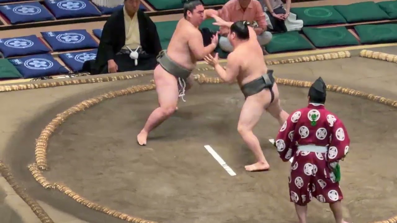速報❗️二子山部屋 厚雅 vs 玉の寅【大相撲令和8年9月場所】中日 8日目 Futagoyama KUWAE vs INOUE【SUMO SEP DAY8】2026/9/20 秋場所 background