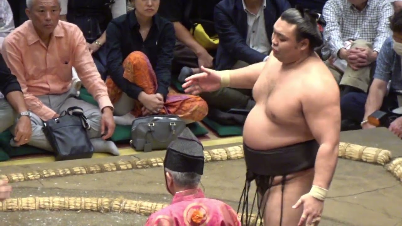 速報❗️霧島 vs 美ノ海【大相撲令和8年9月場所】中日 8日目 KUWAE vs INOUE【SUMO SEP DAY8】2026/9/20 秋場所 background