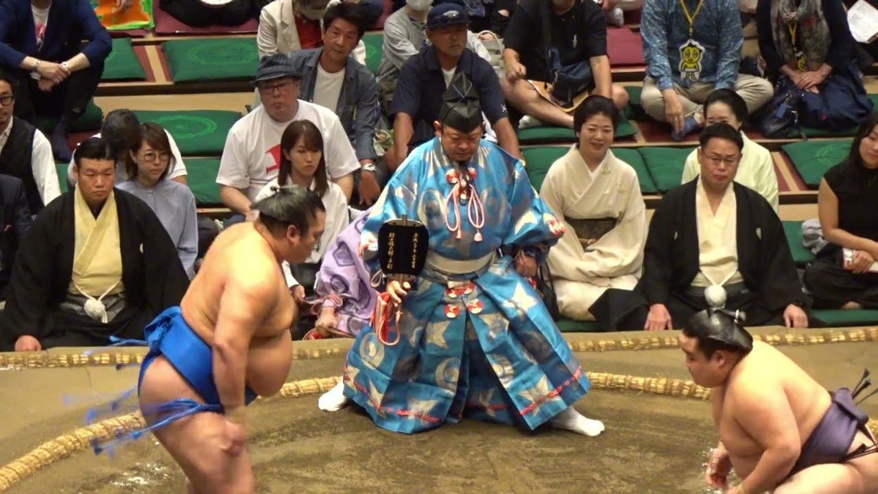 風賢央 vs 湘南乃海【大相撲令和8年9月場所】7日目 KAZEKENO vs SHONANNNOUMI【SUMO SEP DAY7】2026/9/19 秋場所 background
