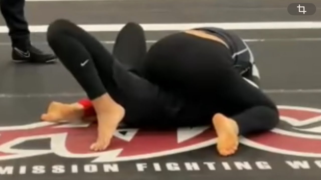 Deztiny Hernandez long time mounted on the ground