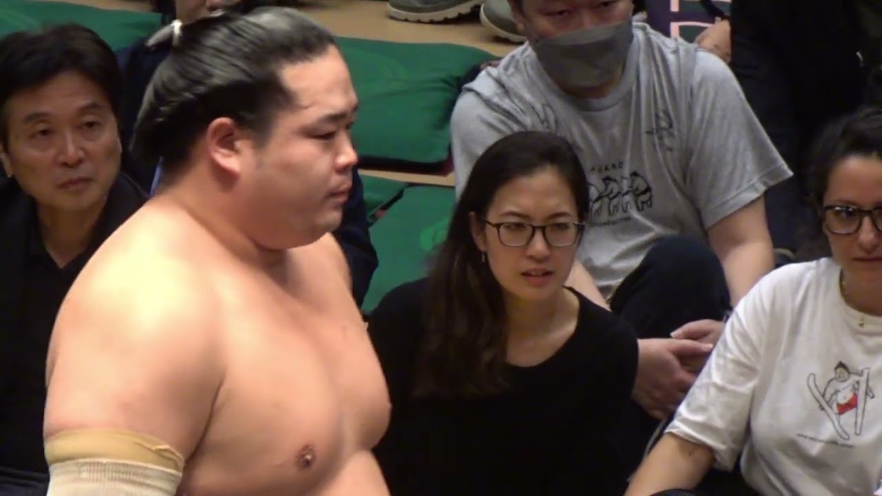 『場所後に心臓手術を控える錦富士』錦富士 vs 朝白龍【大相撲令和8年9月場所】9日目NISHIKIFUJI vs ASAHAKURYU【SUMO SEP DAY9】2026/9/21 秋場所 background