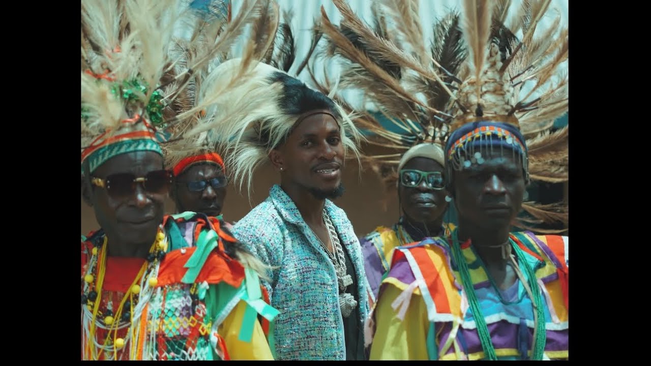 IYANII - HALLELUJAH (OFFICIAL 4K VIDEO) background