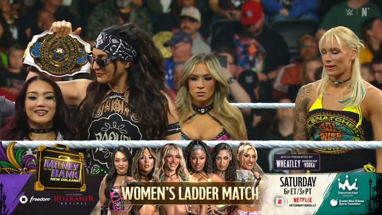 WWE RAW LOLA VICE & SOL RUCA VS ROXANNE PEREZ & RAQUEL RODRIGUEZ 10/05/26 background