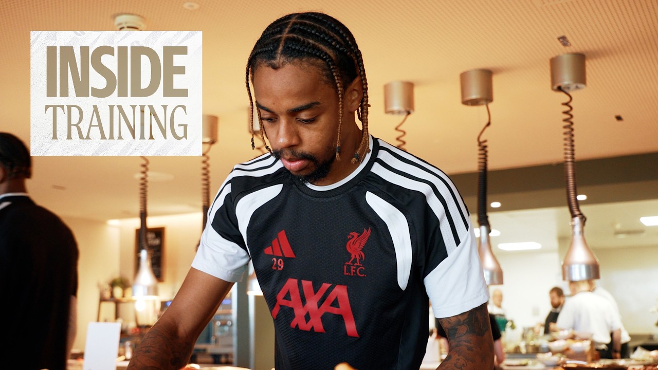 Inside Training: Liverpool squad return ahead of Manchester City match! background