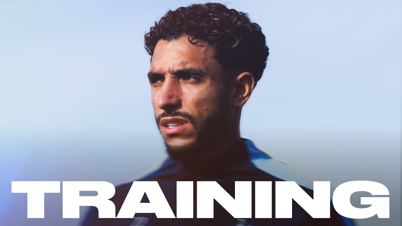Spurs train ahead of Man Utd trip π background