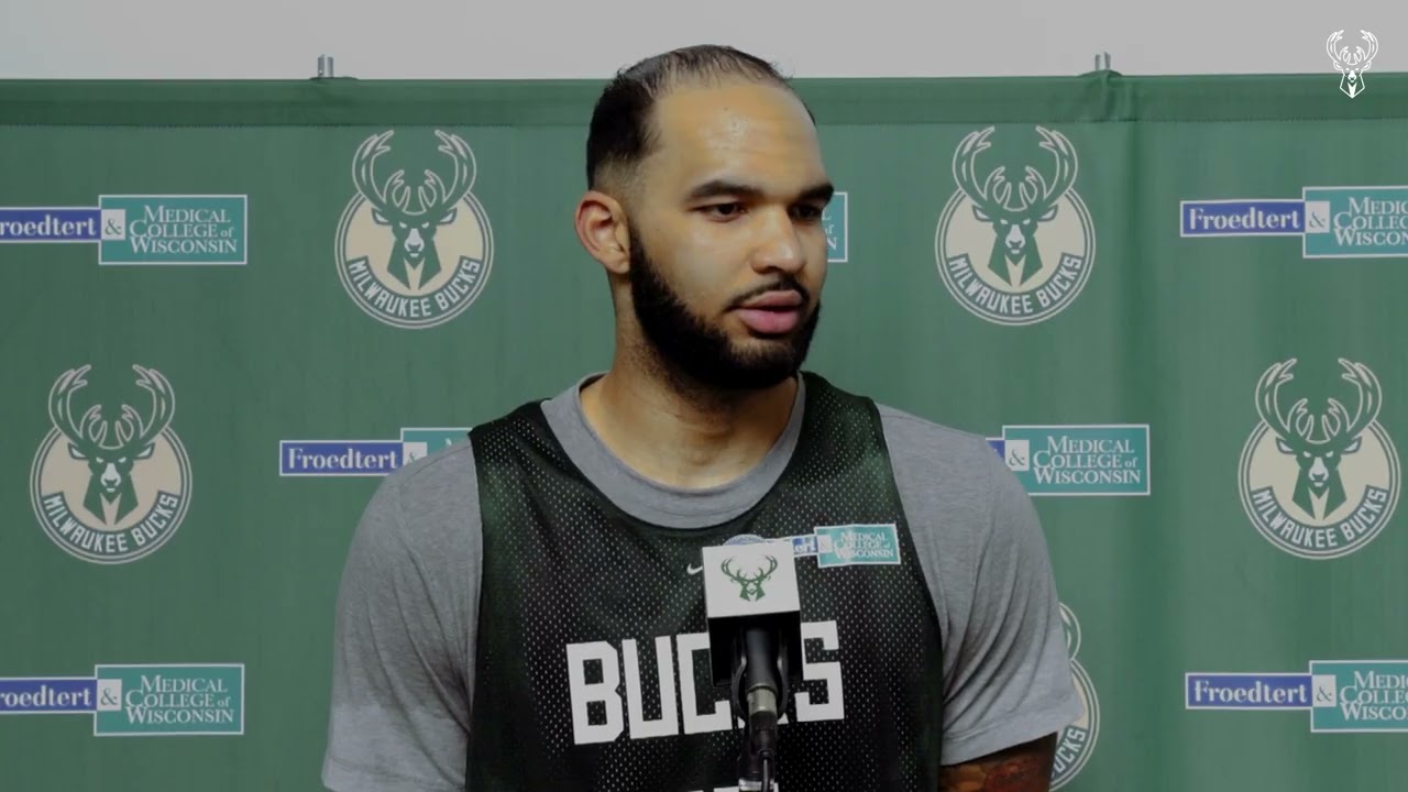 Johni Broome Media Availability | 10.10.26 background