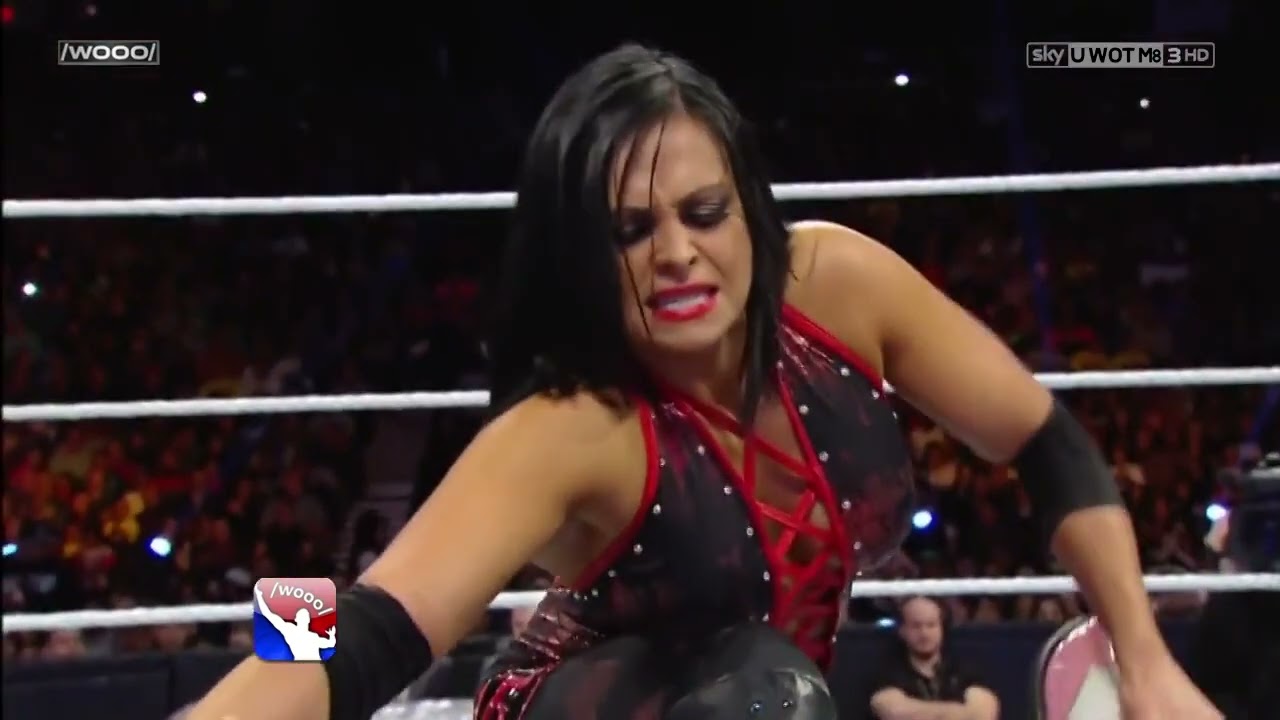 WWE Superstars: 12/27/2013 Natalya vs Aksana background