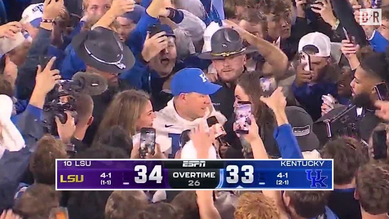 KENTUCKY STUNS NO. 10 LSU IN OT BY GOING FOR TWO background