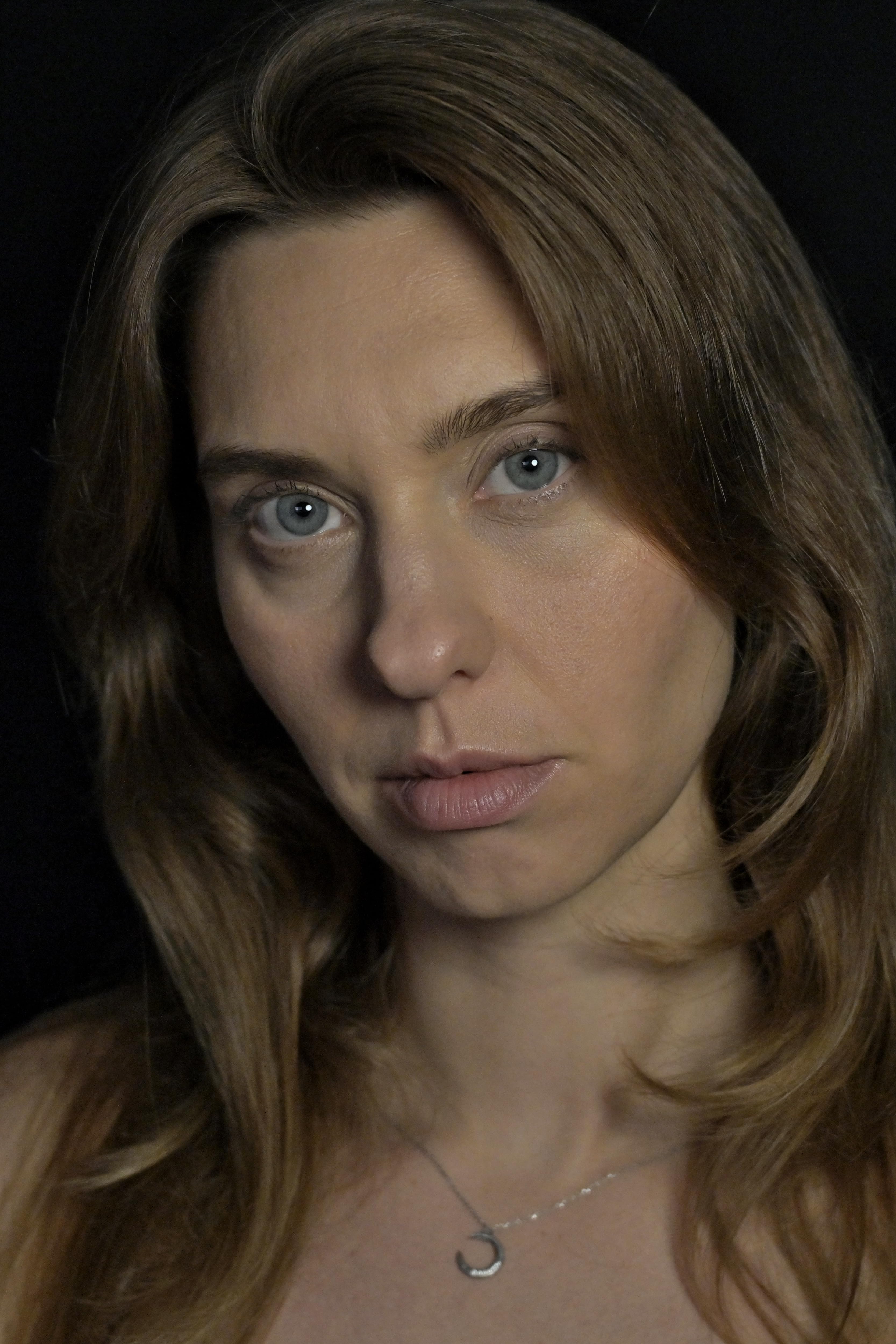 actor Alina Dyadichenko large photo