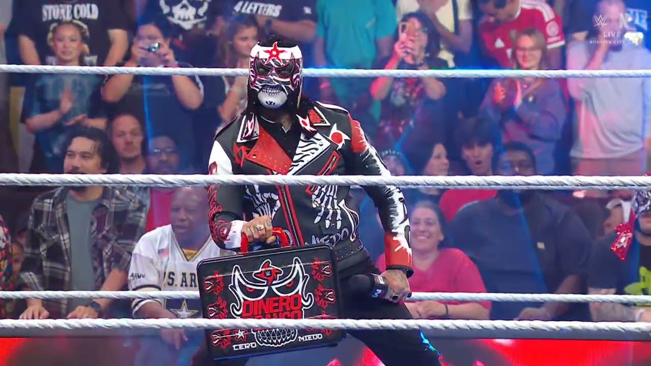 WWE RAW PENTA ENTRANCE 10/12/26 background