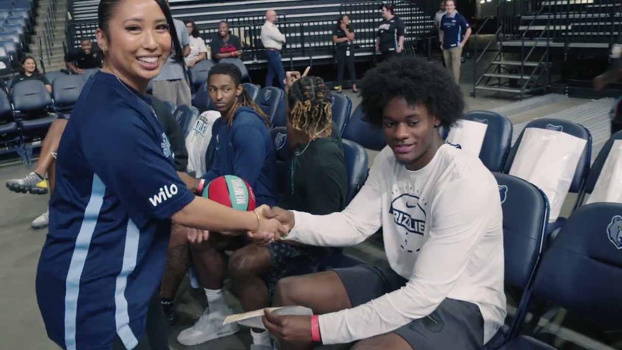 Memphis Through The Fans' Eyes | Memphis Grizzlies background