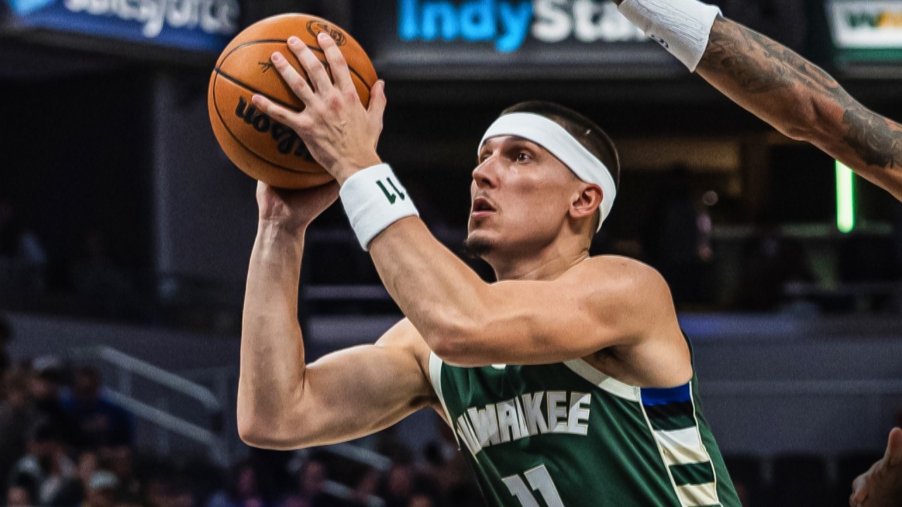 Highlights: Tyler Herro Scores 25 Points vs. Pacers | 10.16.26 background