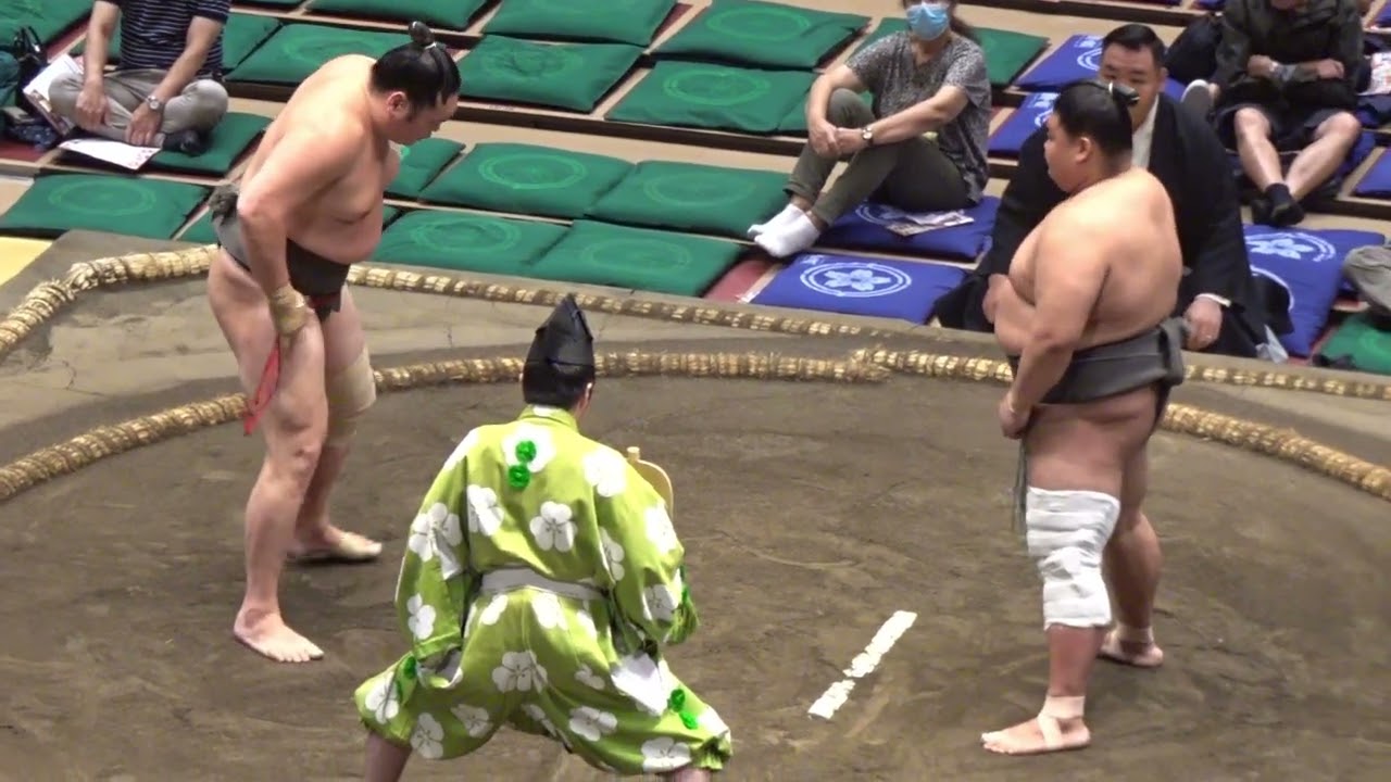 《三段目》朝興貴(高砂部屋)vs丸勝(鳴戸部屋)【大相撲令和8年9月場所】9日目【SUMO SEP DAY9】2026/9/21 秋場所 background