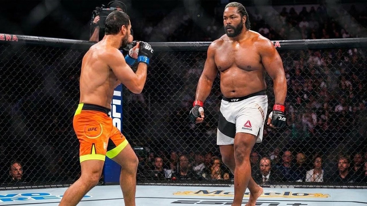 This Arrogant Giant Mocked His Opponent… Then Got Humbled
