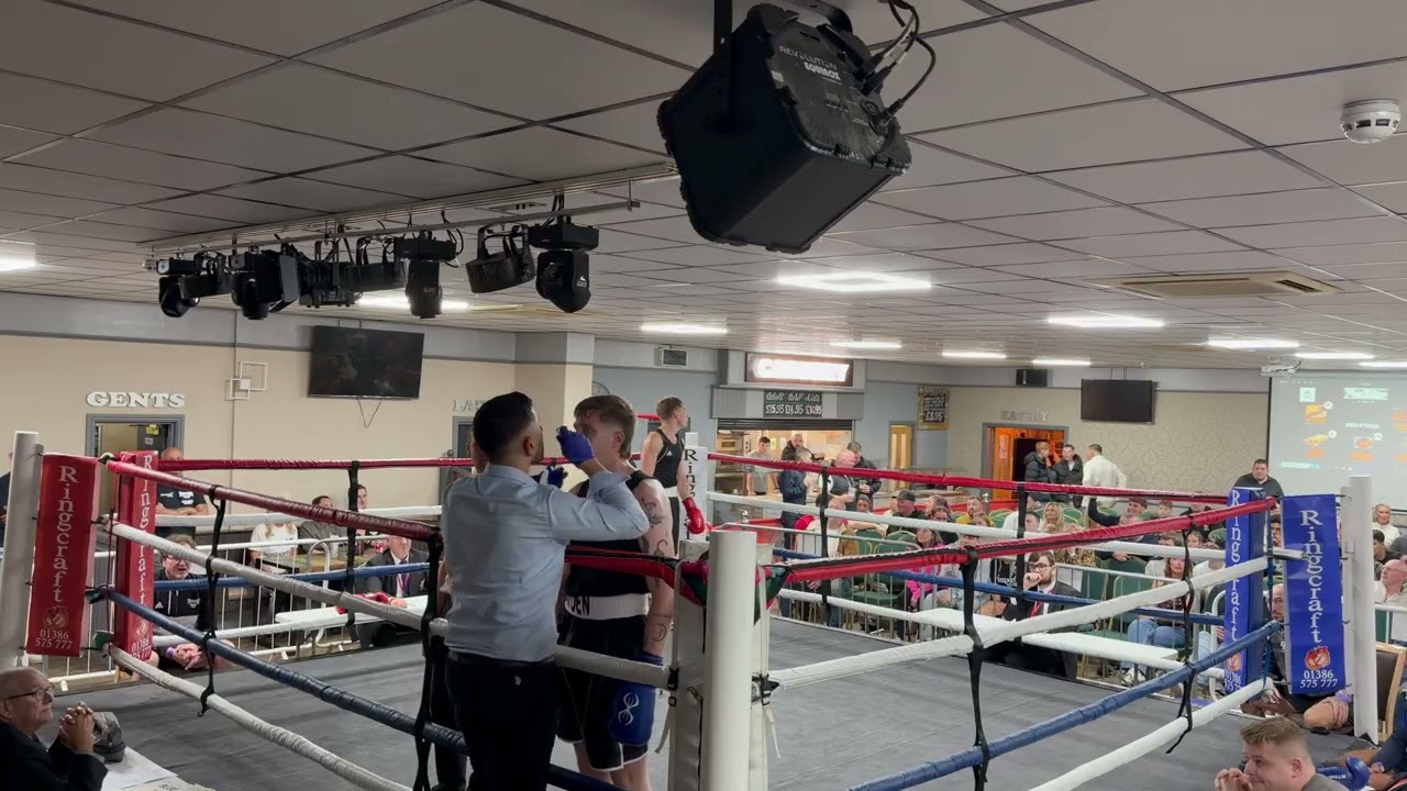 JENSON DUKE vs JAYDEN PETTITT | AMATEUR BOXING BOUT | FREEDOM BOXING CLUB FIGHT NIGHT