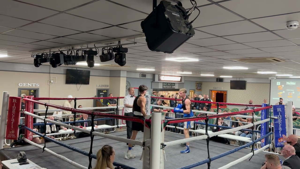 JAYDEN BOGAN vs CALLAN APPLEBY | AMATEUR BOXING BOUT | FREEDOM BOXING CLUB FIGHT NIGHT
