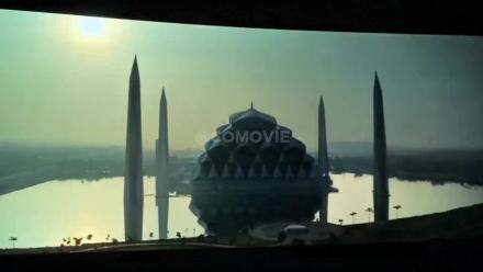 Trailer thumbnail