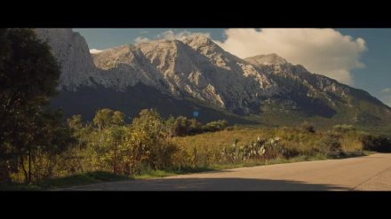 Trailer thumbnail