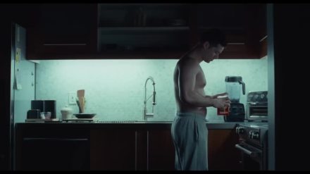 Trailer thumbnail