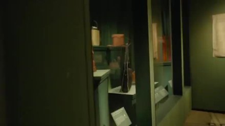 Trailer thumbnail