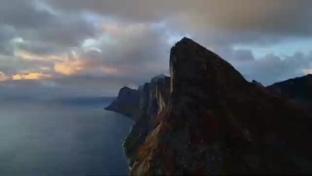 Trailer thumbnail