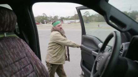 Trailer thumbnail