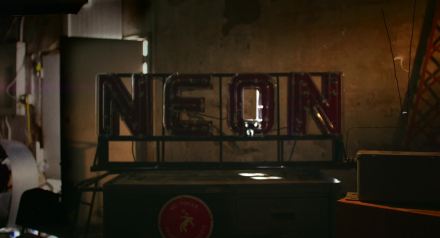 Trailer thumbnail